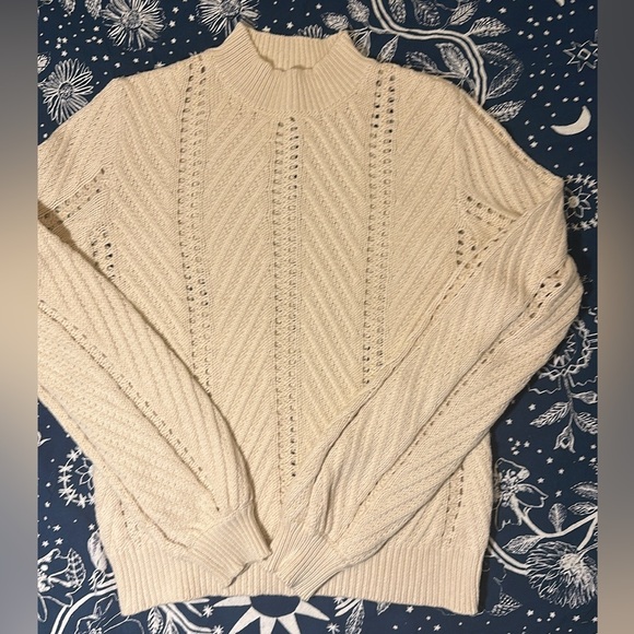 Mock neck sweater - Picture 11 of 13